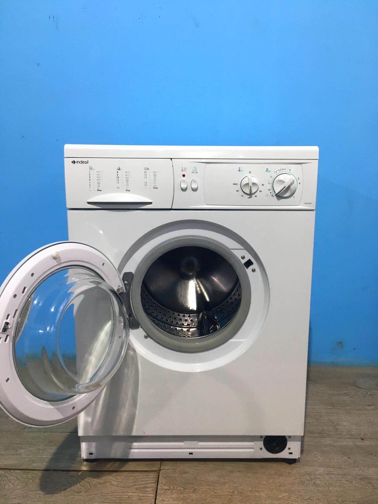 Стиральная машина indesit w43t