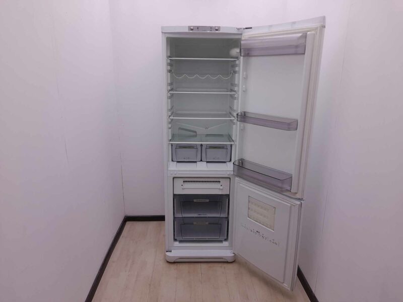 Холодильник Ariston # 18894 Техно-онлайн Ariston