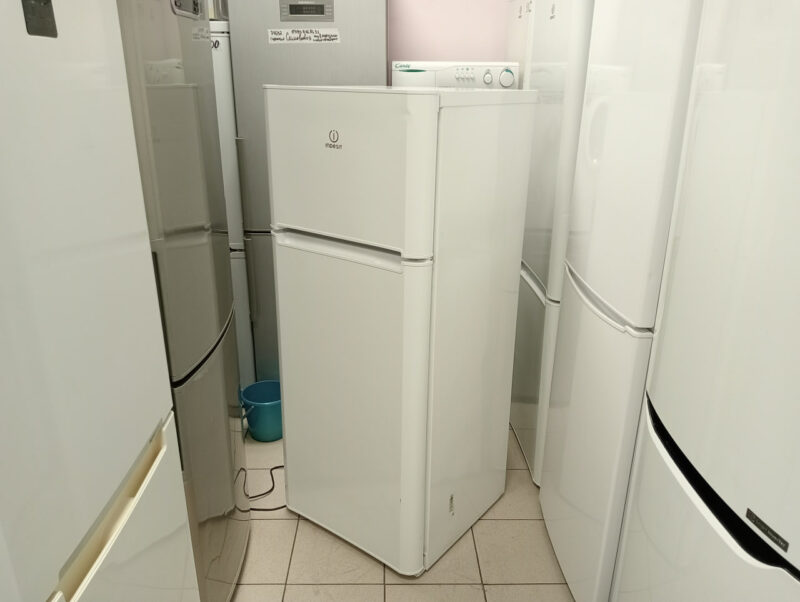 Холодильник Indesit 25377 Техно-онлайн Indesit