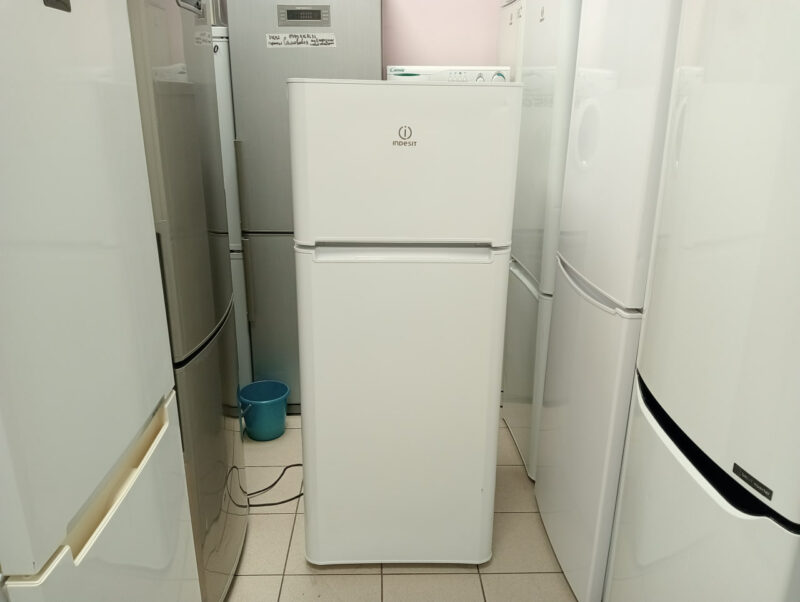 Холодильник Indesit 25377 Техно-онлайн Indesit