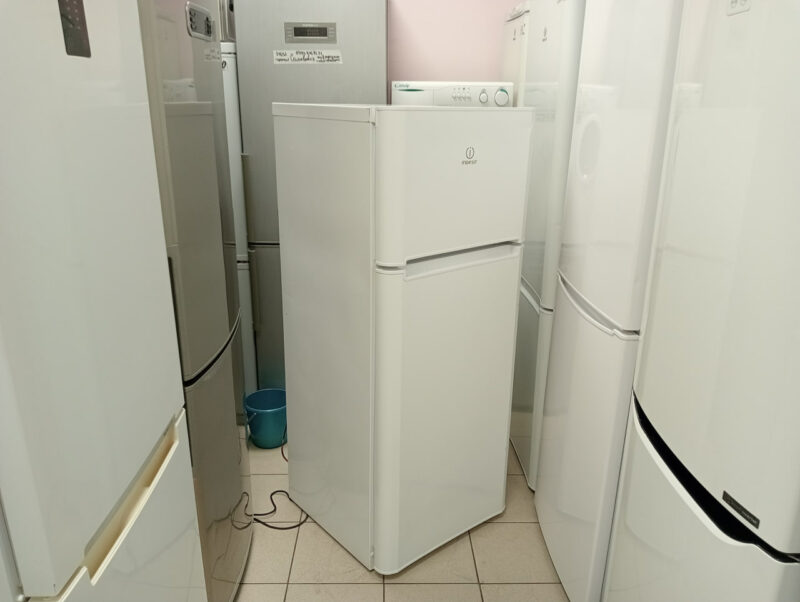 Холодильник Indesit 25377 Техно-онлайн Indesit